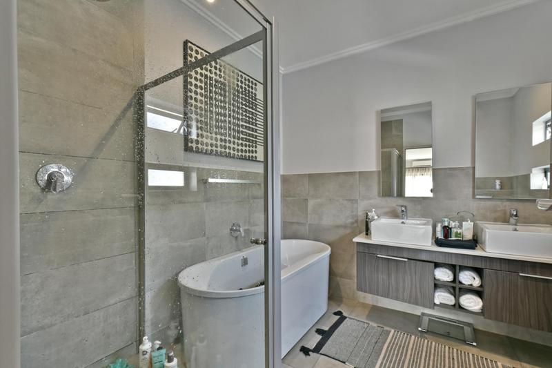 3 Bedroom Property for Sale in Bryanston Gauteng
