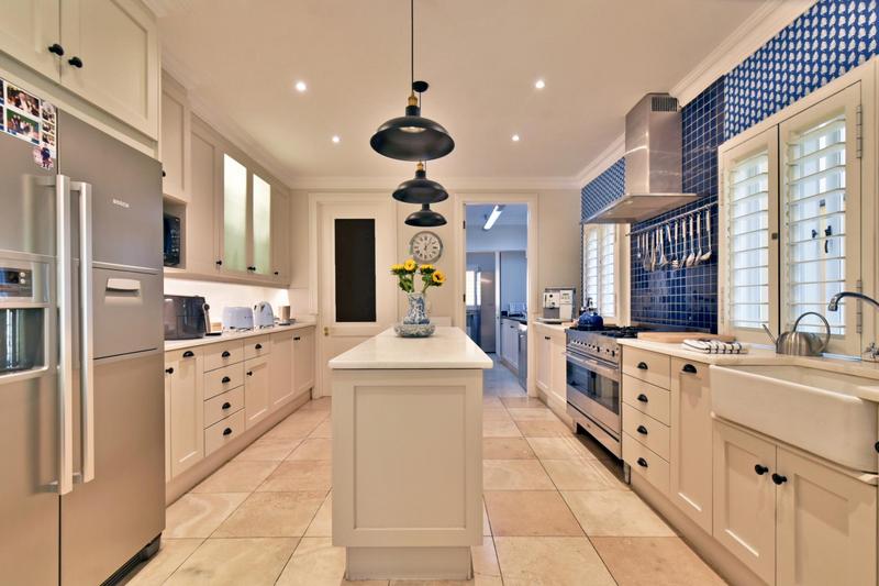 5 Bedroom Property for Sale in Sandhurst Gauteng