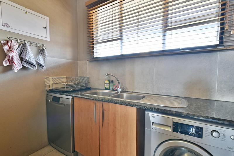 2 Bedroom Property for Sale in Sandton Central Gauteng
