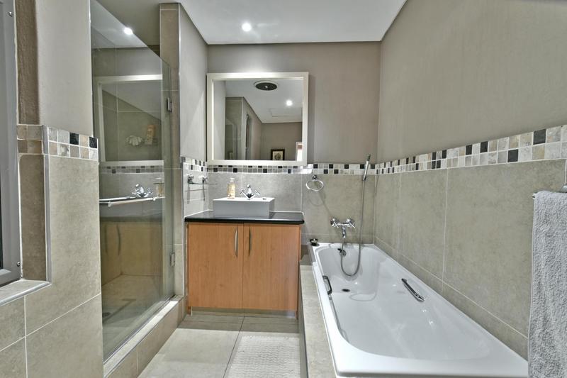 2 Bedroom Property for Sale in Sandton Central Gauteng