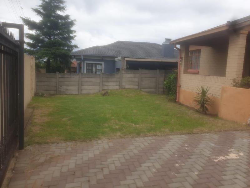 2 Bedroom Property for Sale in South Hills Gauteng
