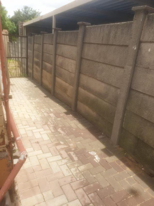 2 Bedroom Property for Sale in South Hills Gauteng