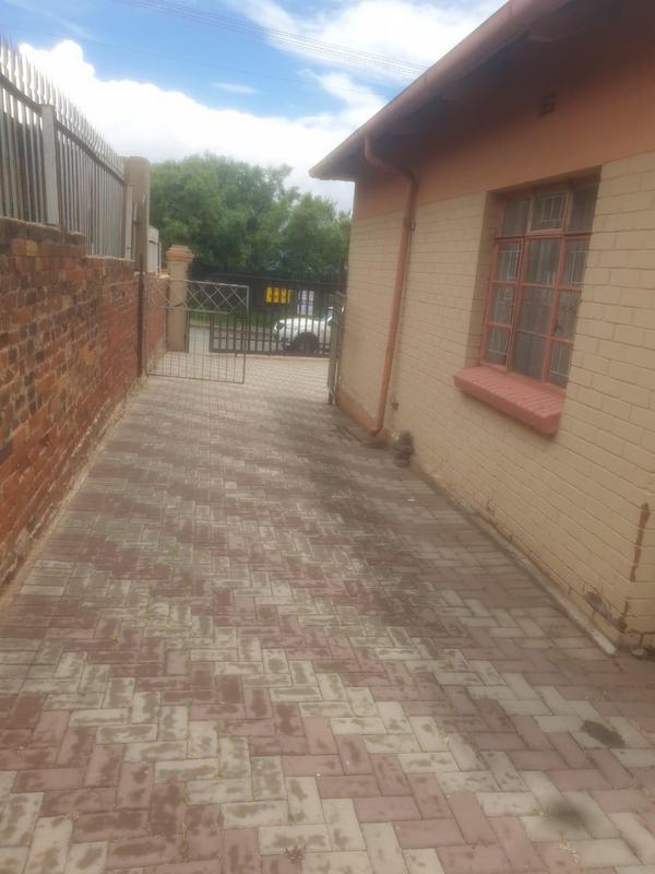 2 Bedroom Property for Sale in South Hills Gauteng