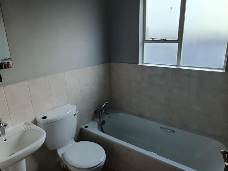 2 Bedroom Property for Sale in Northcliff Gauteng