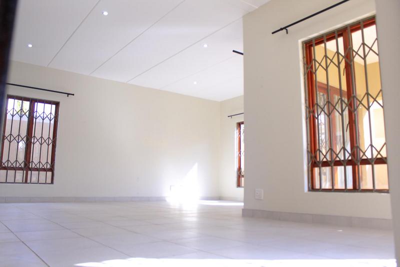 To Let 3 Bedroom Property for Rent in Broadacres Gauteng