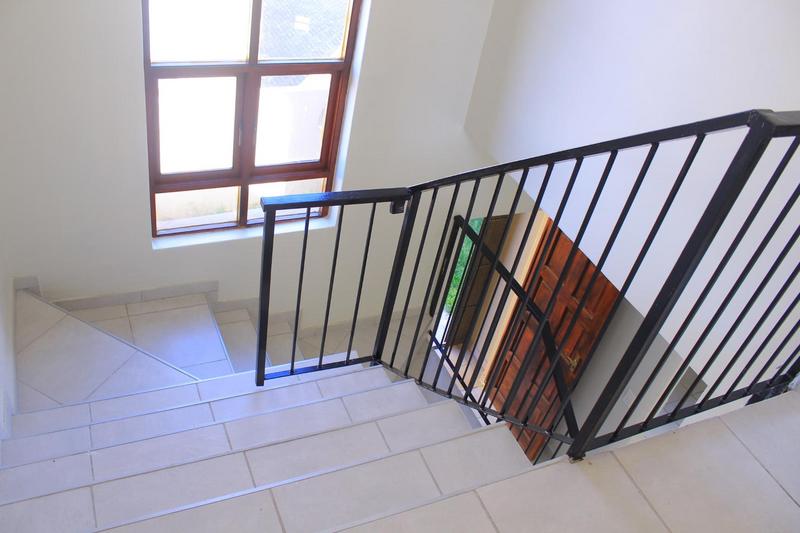To Let 3 Bedroom Property for Rent in Broadacres Gauteng