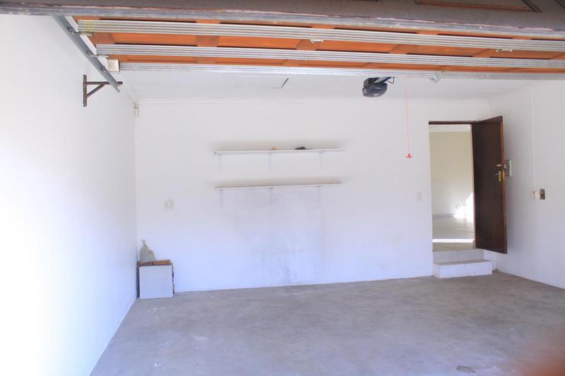 To Let 3 Bedroom Property for Rent in Broadacres Gauteng