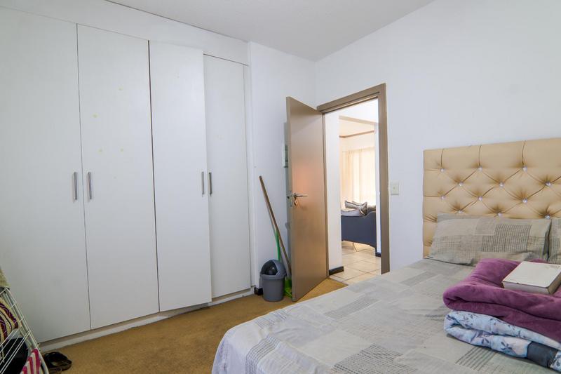 2 Bedroom Property for Sale in Lonehill Gauteng