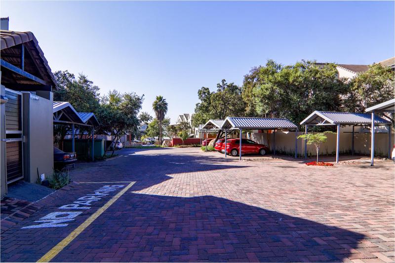2 Bedroom Property for Sale in Lonehill Gauteng