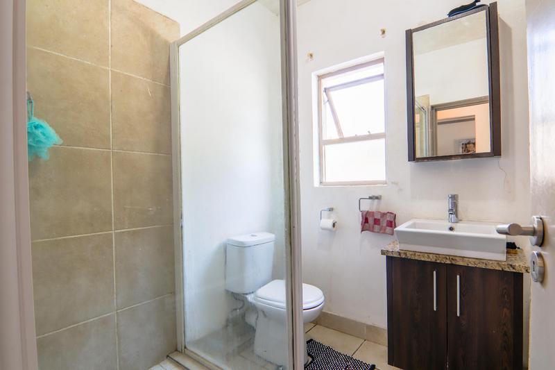 2 Bedroom Property for Sale in Lonehill Gauteng