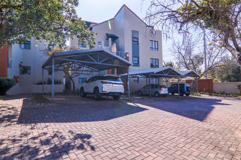 2 Bedroom Property for Sale in Lonehill Gauteng