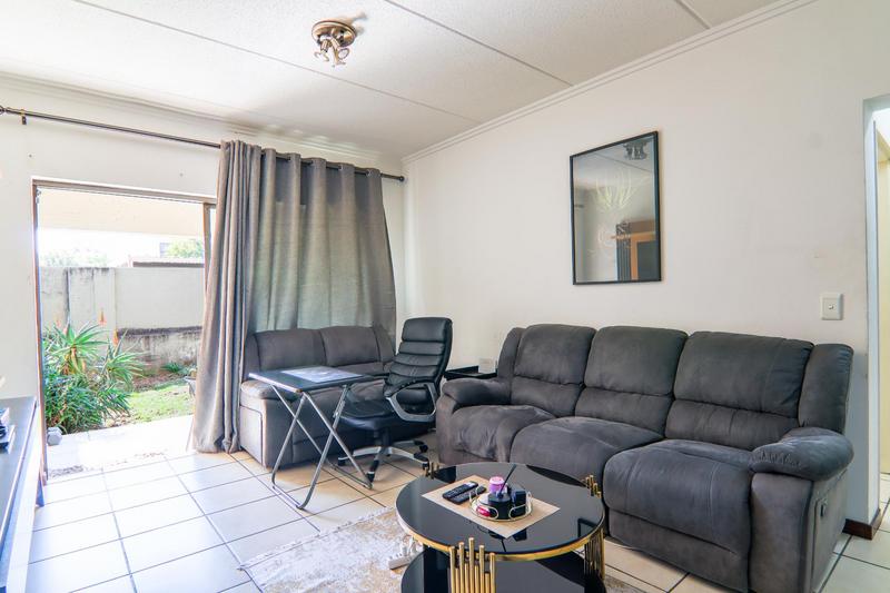 1 Bedroom Property for Sale in Lonehill Gauteng