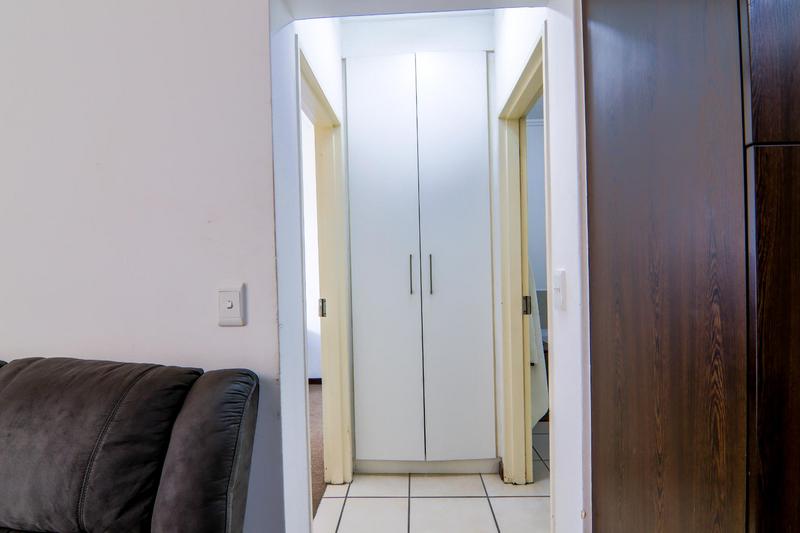 1 Bedroom Property for Sale in Lonehill Gauteng