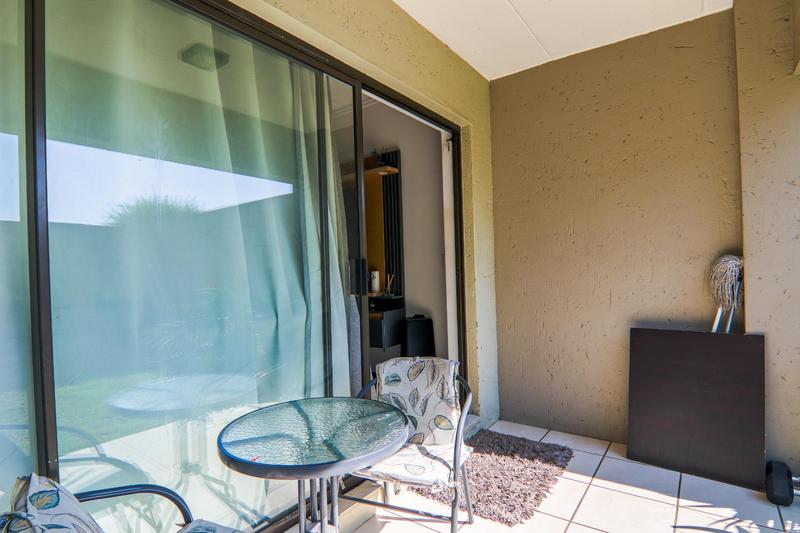 1 Bedroom Property for Sale in Lonehill Gauteng