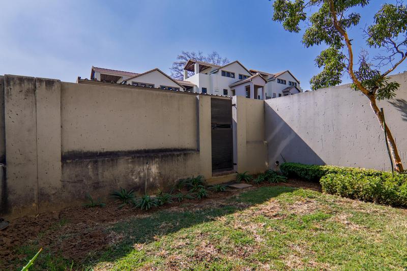 1 Bedroom Property for Sale in Lonehill Gauteng