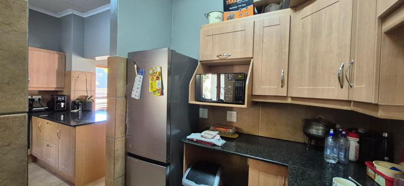 To Let 3 Bedroom Property for Rent in Midstream Estate Gauteng