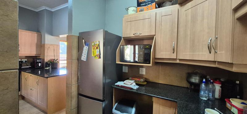To Let 3 Bedroom Property for Rent in Midstream Estate Gauteng