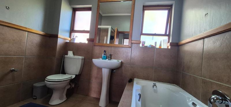 To Let 3 Bedroom Property for Rent in Midstream Estate Gauteng