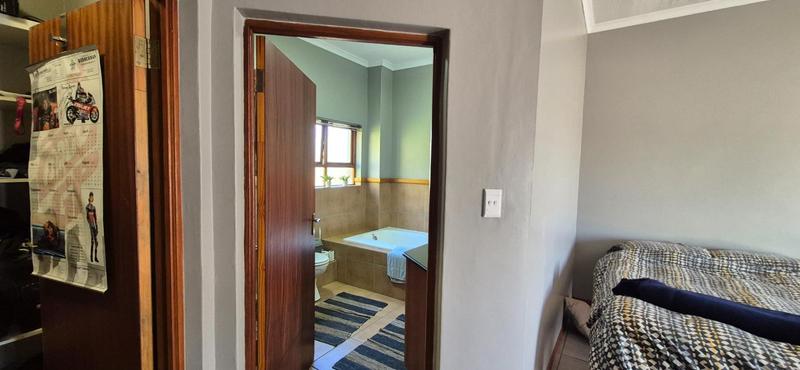 To Let 3 Bedroom Property for Rent in Midstream Estate Gauteng