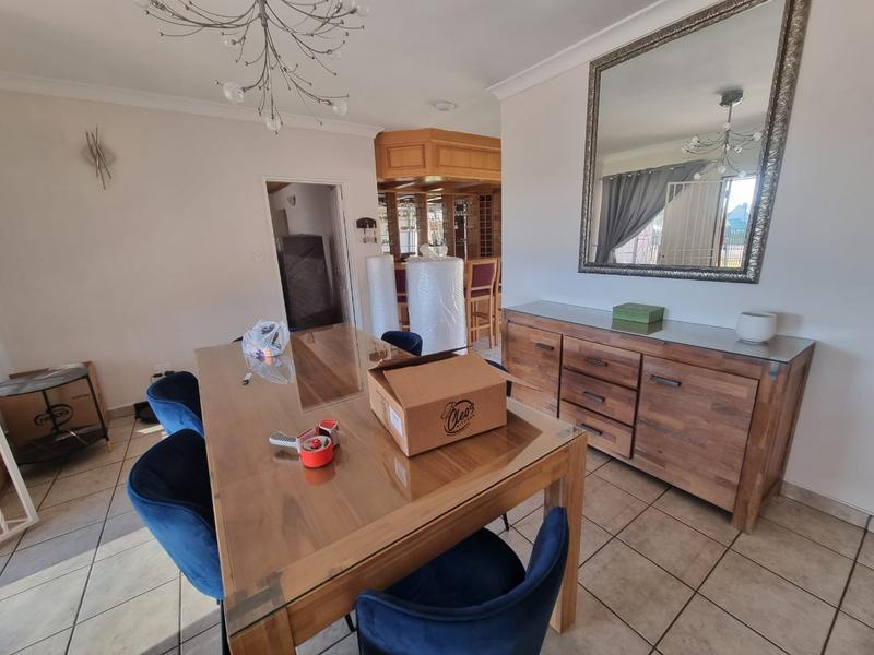 5 Bedroom Property for Sale in Alberante Gauteng