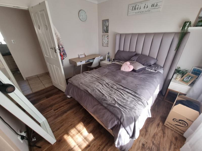 5 Bedroom Property for Sale in Alberante Gauteng