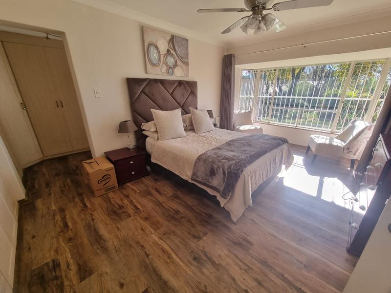 5 Bedroom Property for Sale in Alberante Gauteng