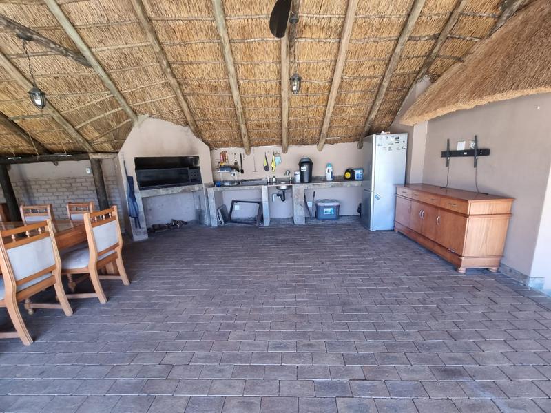 5 Bedroom Property for Sale in Alberante Gauteng