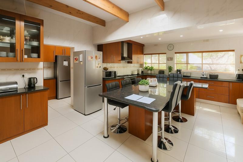 5 Bedroom Property for Sale in Wierda Park Gauteng