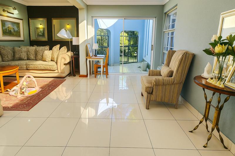5 Bedroom Property for Sale in Wierda Park Gauteng