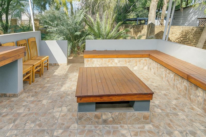 5 Bedroom Property for Sale in Wierda Park Gauteng