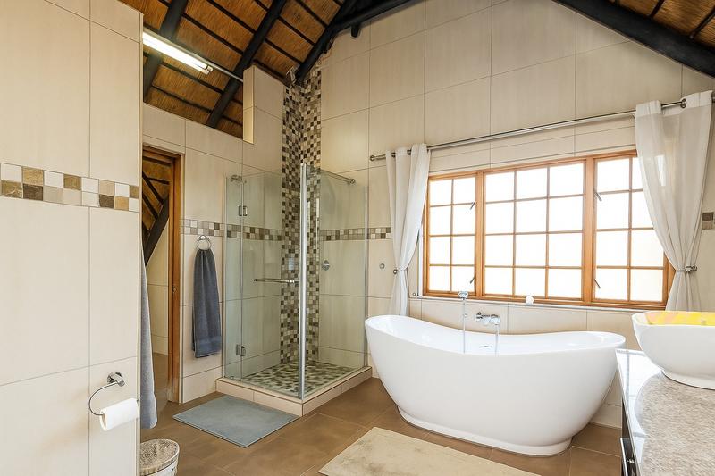 6 Bedroom Property for Sale in Zwartkop Ext 2 Gauteng