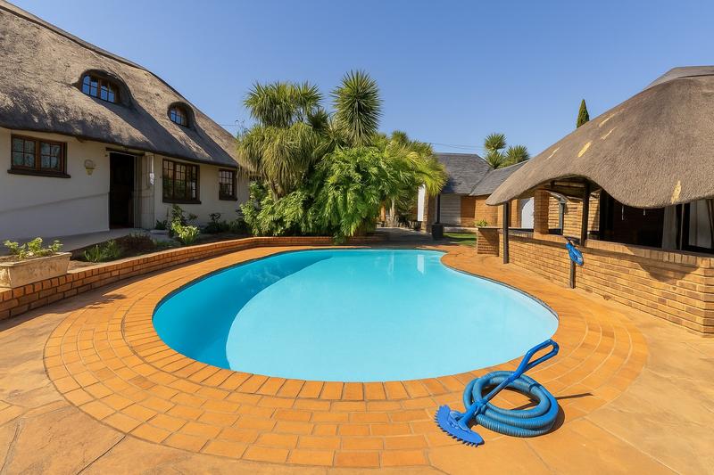 6 Bedroom Property for Sale in Zwartkop Ext 2 Gauteng