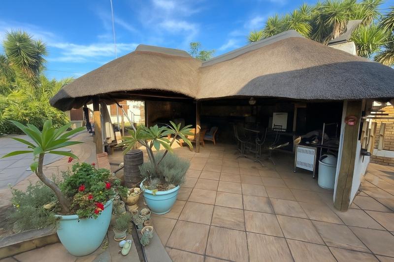 6 Bedroom Property for Sale in Zwartkop Ext 2 Gauteng