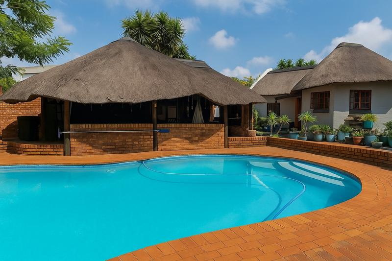 6 Bedroom Property for Sale in Zwartkop Ext 2 Gauteng
