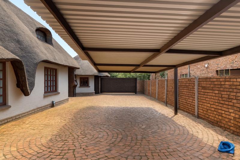 6 Bedroom Property for Sale in Zwartkop Ext 2 Gauteng