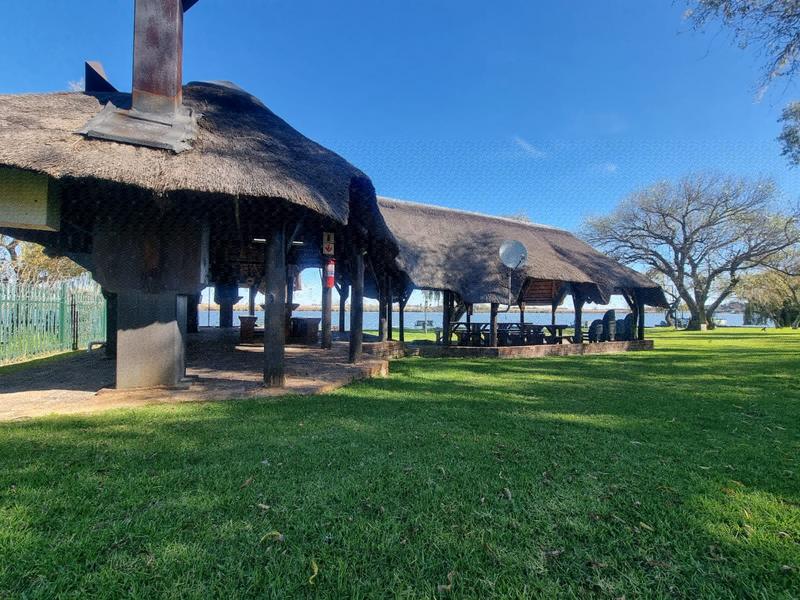 5 Bedroom Property for Sale in Vaalview Gauteng