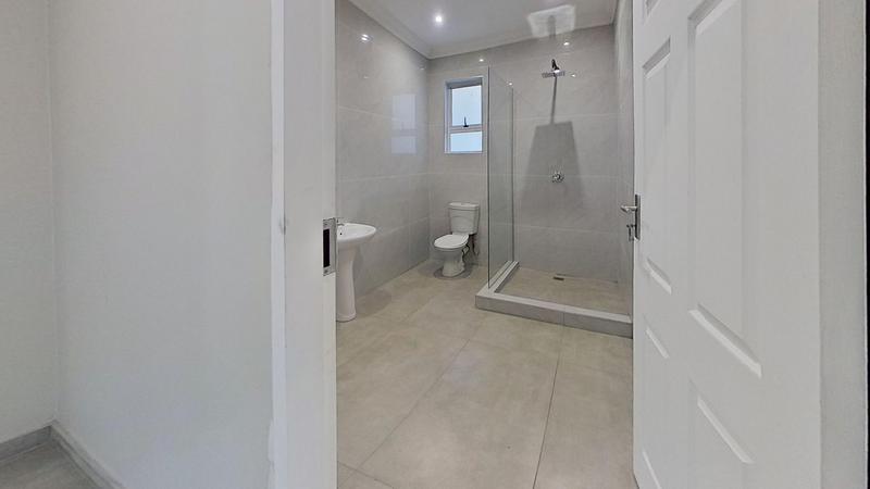 5 Bedroom Property for Sale in Wierda Park Gauteng