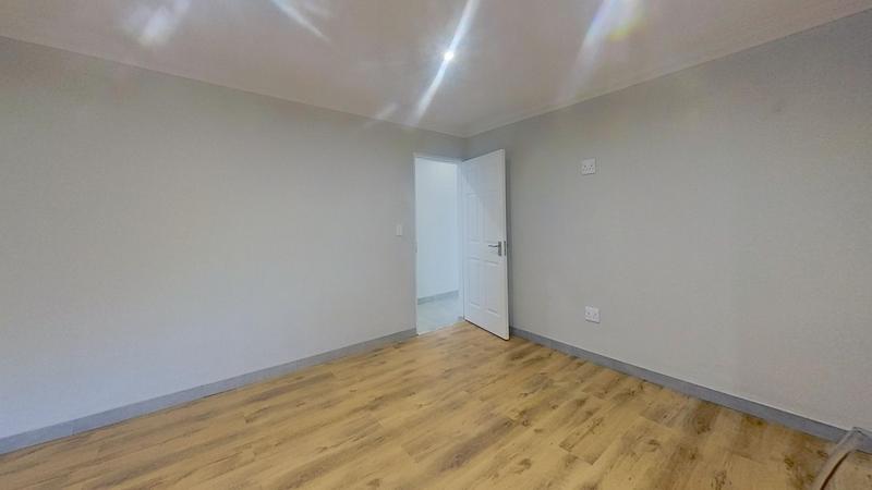 5 Bedroom Property for Sale in Wierda Park Gauteng