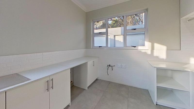 5 Bedroom Property for Sale in Wierda Park Gauteng