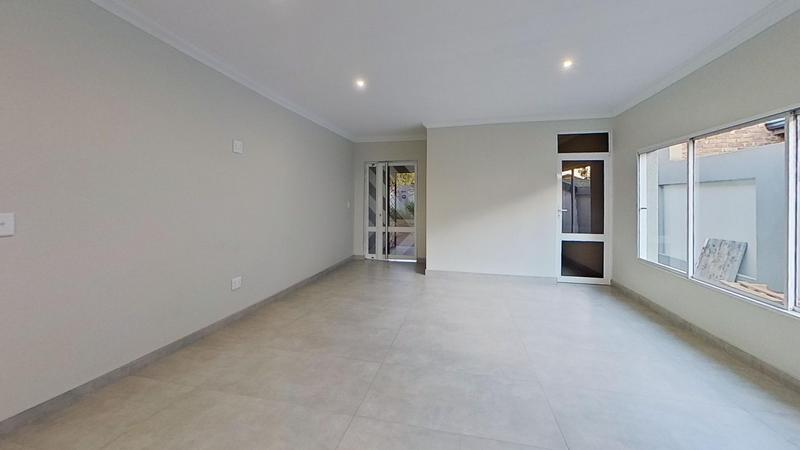 5 Bedroom Property for Sale in Wierda Park Gauteng