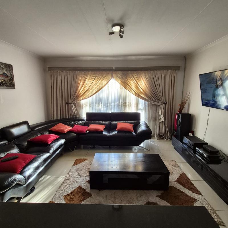 3 Bedroom Property for Sale in Parkrand Gauteng