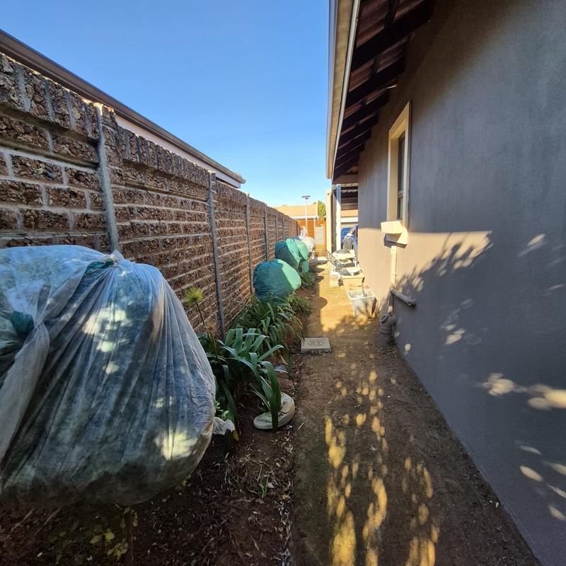 3 Bedroom Property for Sale in Parkrand Gauteng