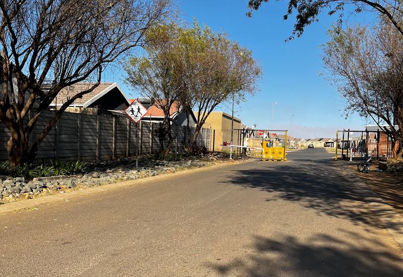 2 Bedroom Property for Sale in Windmill Park Gauteng