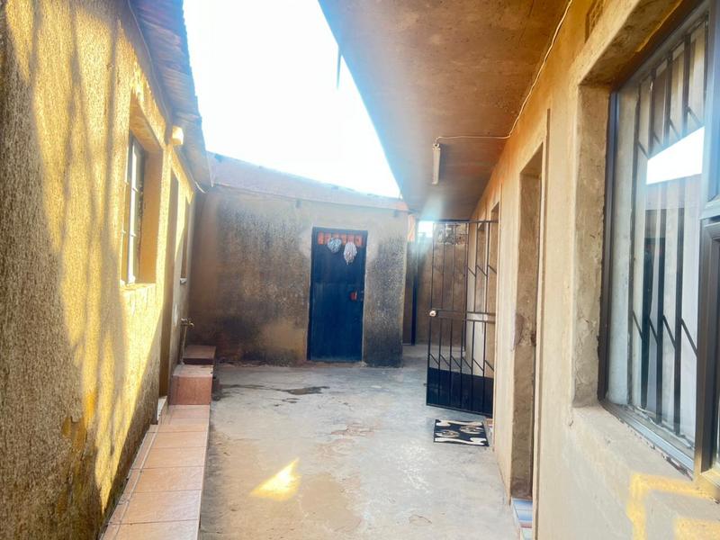 2 Bedroom Property for Sale in Tembisa Gauteng