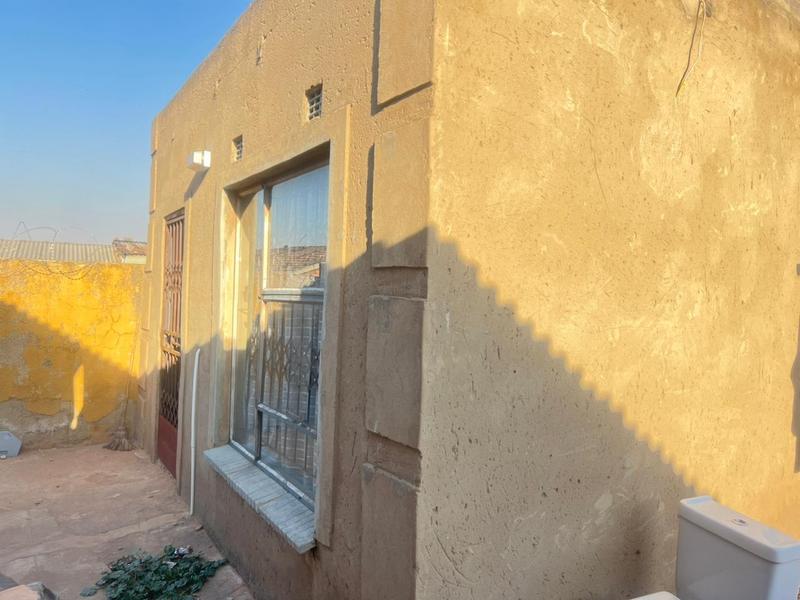 2 Bedroom Property for Sale in Tembisa Gauteng
