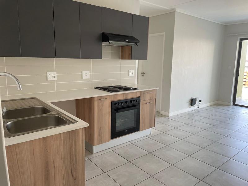 To Let 3 Bedroom Property for Rent in Silver Lakes Gauteng