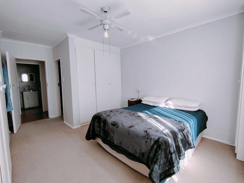 2 Bedroom Property for Sale in Eldoraigne Gauteng
