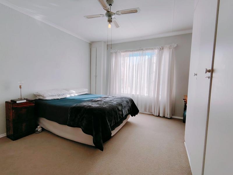 2 Bedroom Property for Sale in Eldoraigne Gauteng