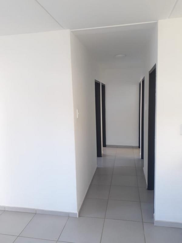 To Let 3 Bedroom Property for Rent in Protea Glen Gauteng