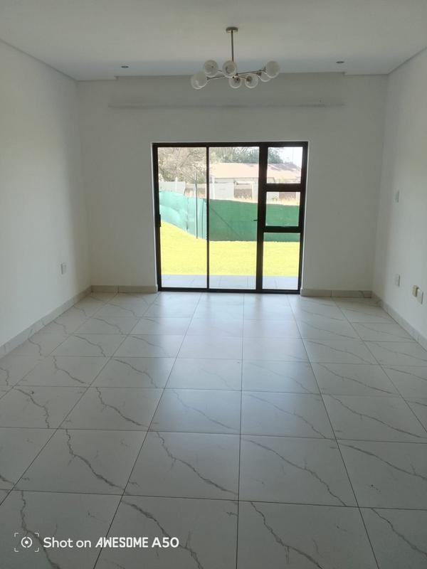 To Let 2 Bedroom Property for Rent in Noordwyk Gauteng